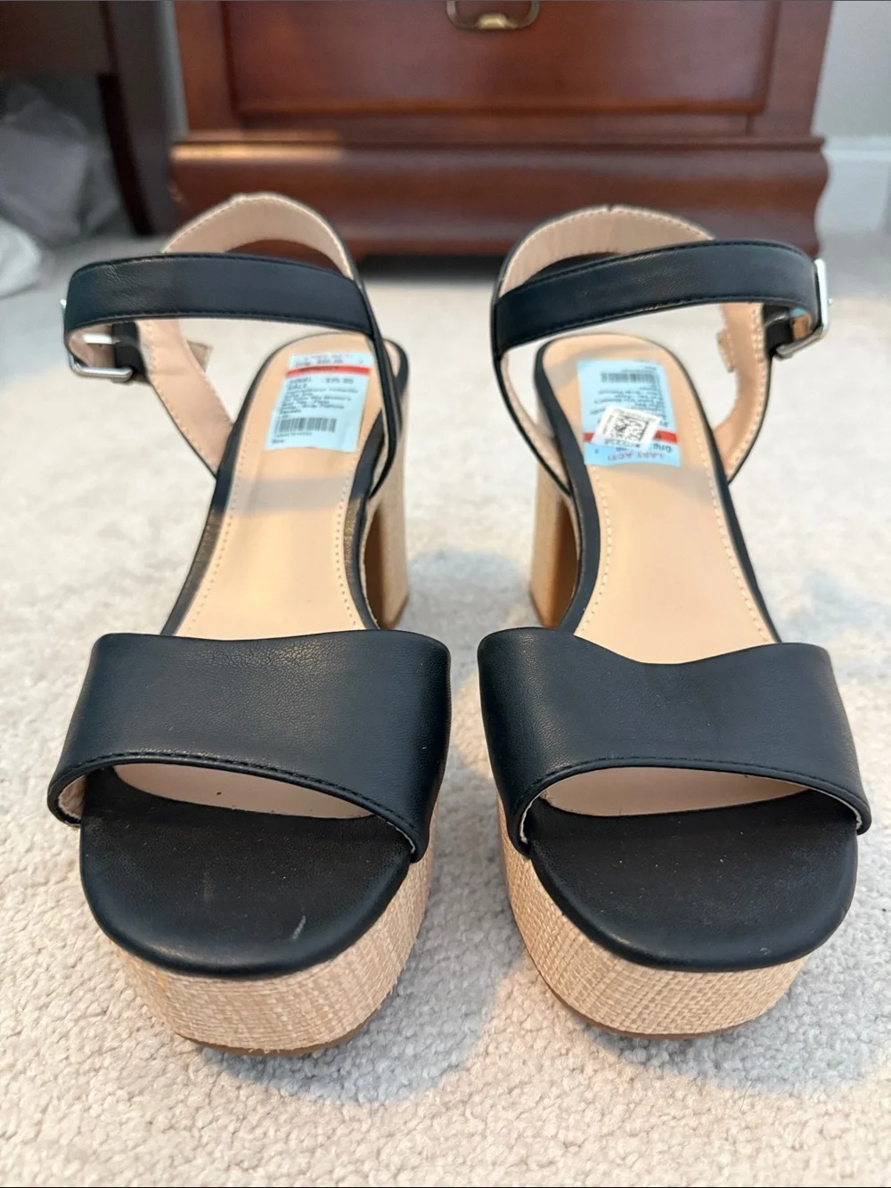 NWT Dolce Vita 9 black platform sandals 👡